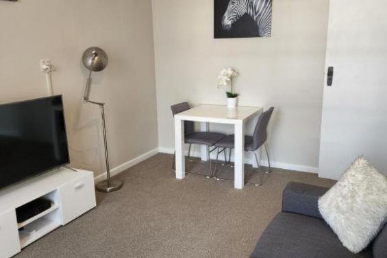 Deluxe Queen Suite